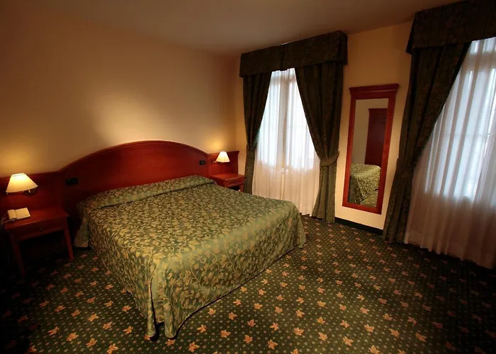 Hotel Croce Bianca